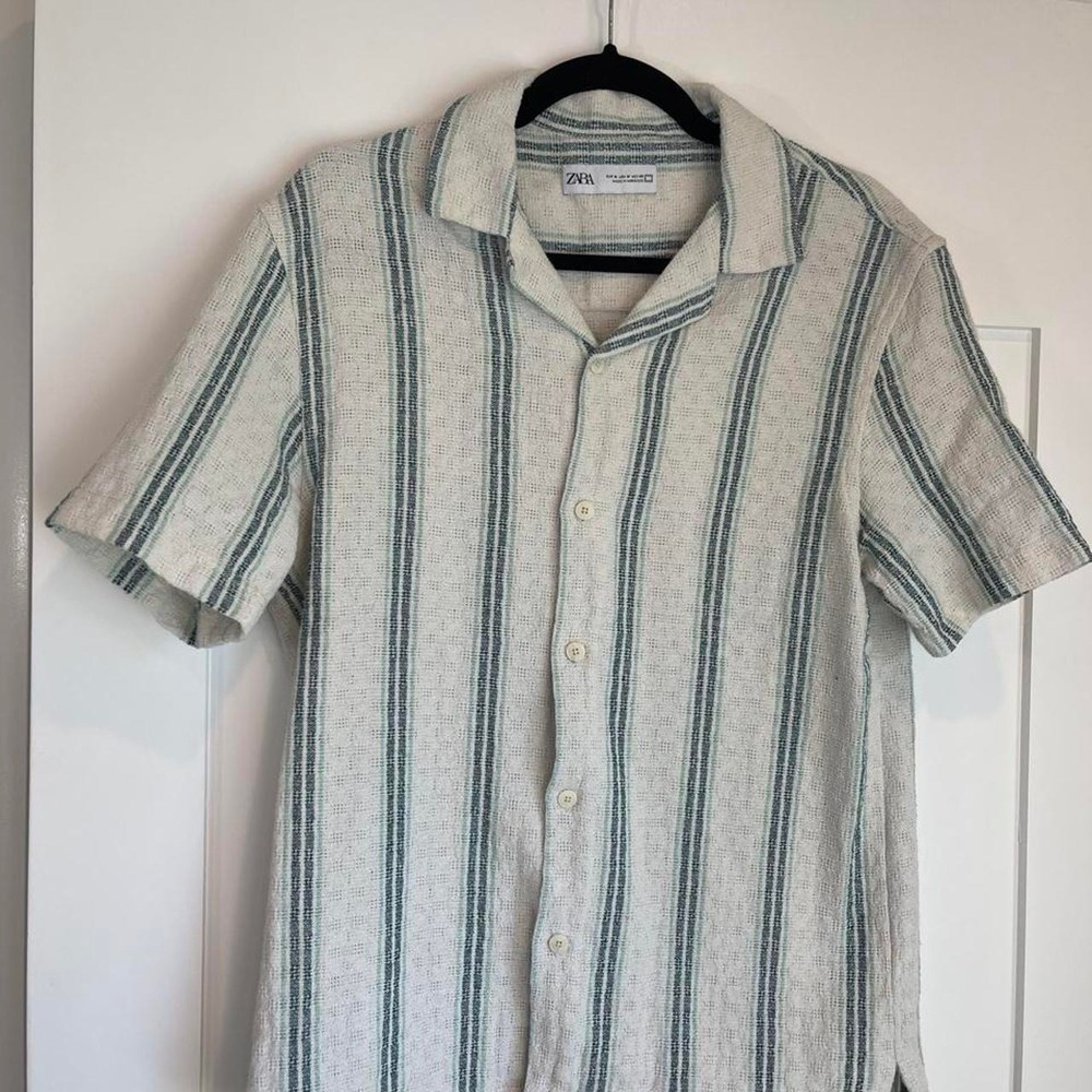 Zara Cream & Green Textured Camp Collar Shirt — Men's Medium - Picture 2 of 6